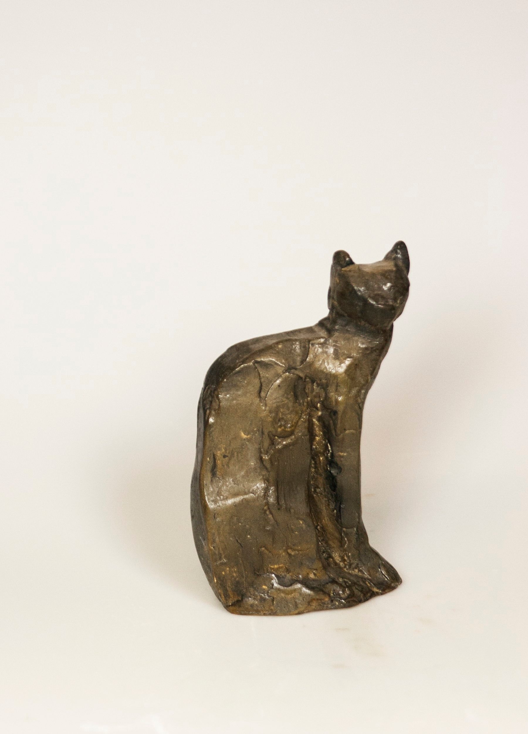 Sitzende Katze – More views 1