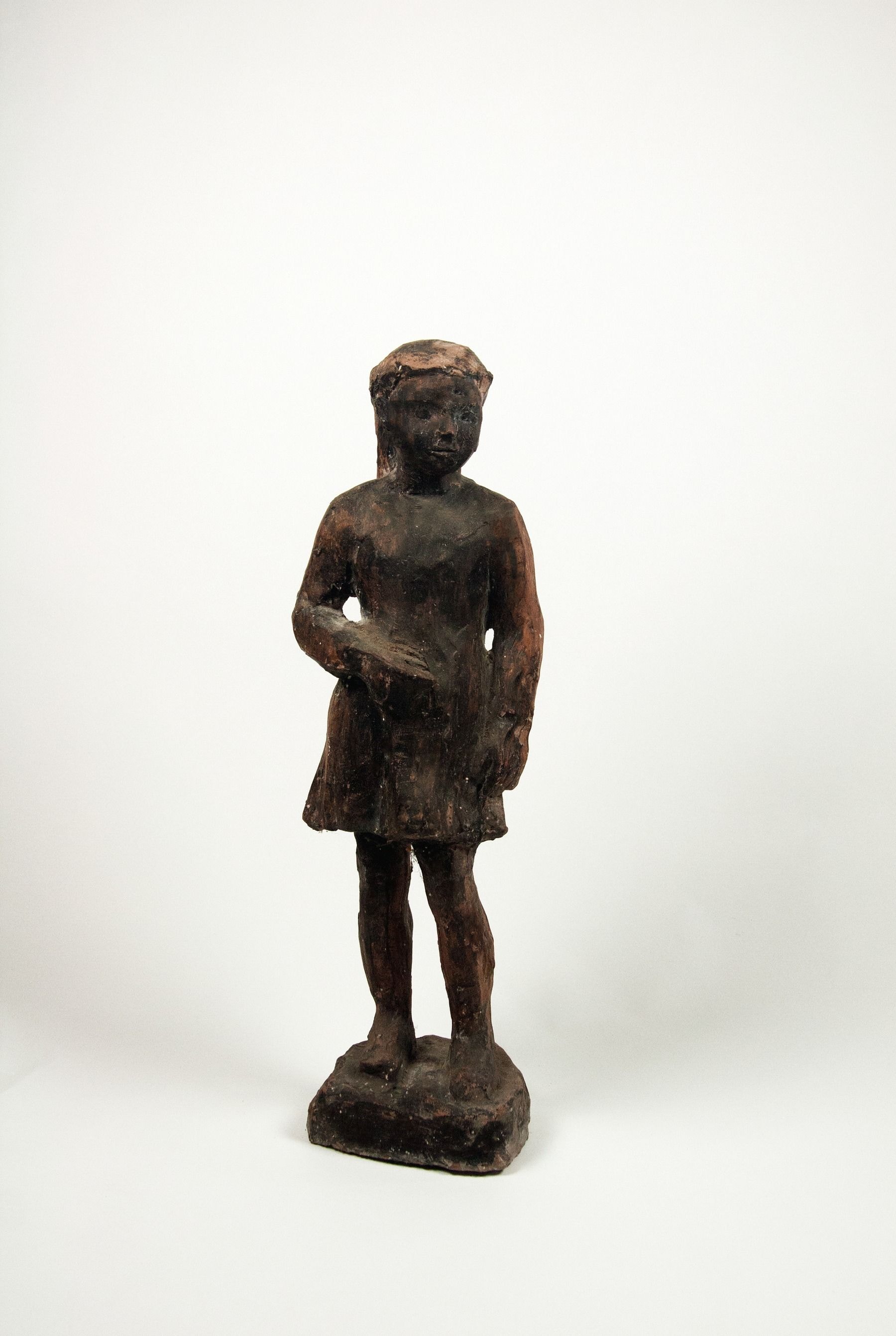 Mädchenfigur – More views 2
