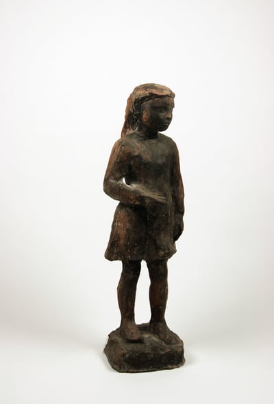 Mädchenfigur