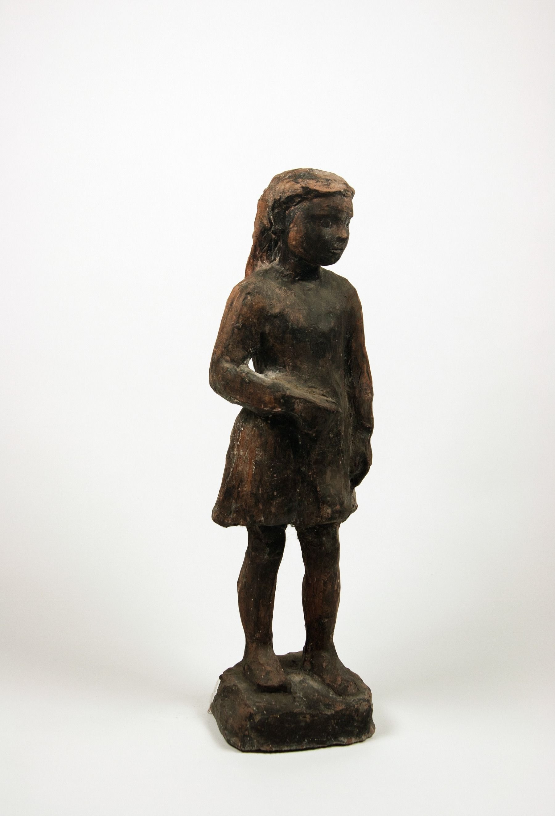 Mädchenfigur – More views 1